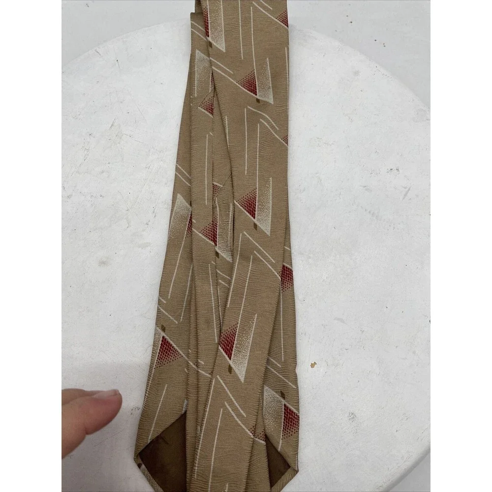 Giorgio Armani  Geometric Tan White and Red Silk Blend Tie Italy